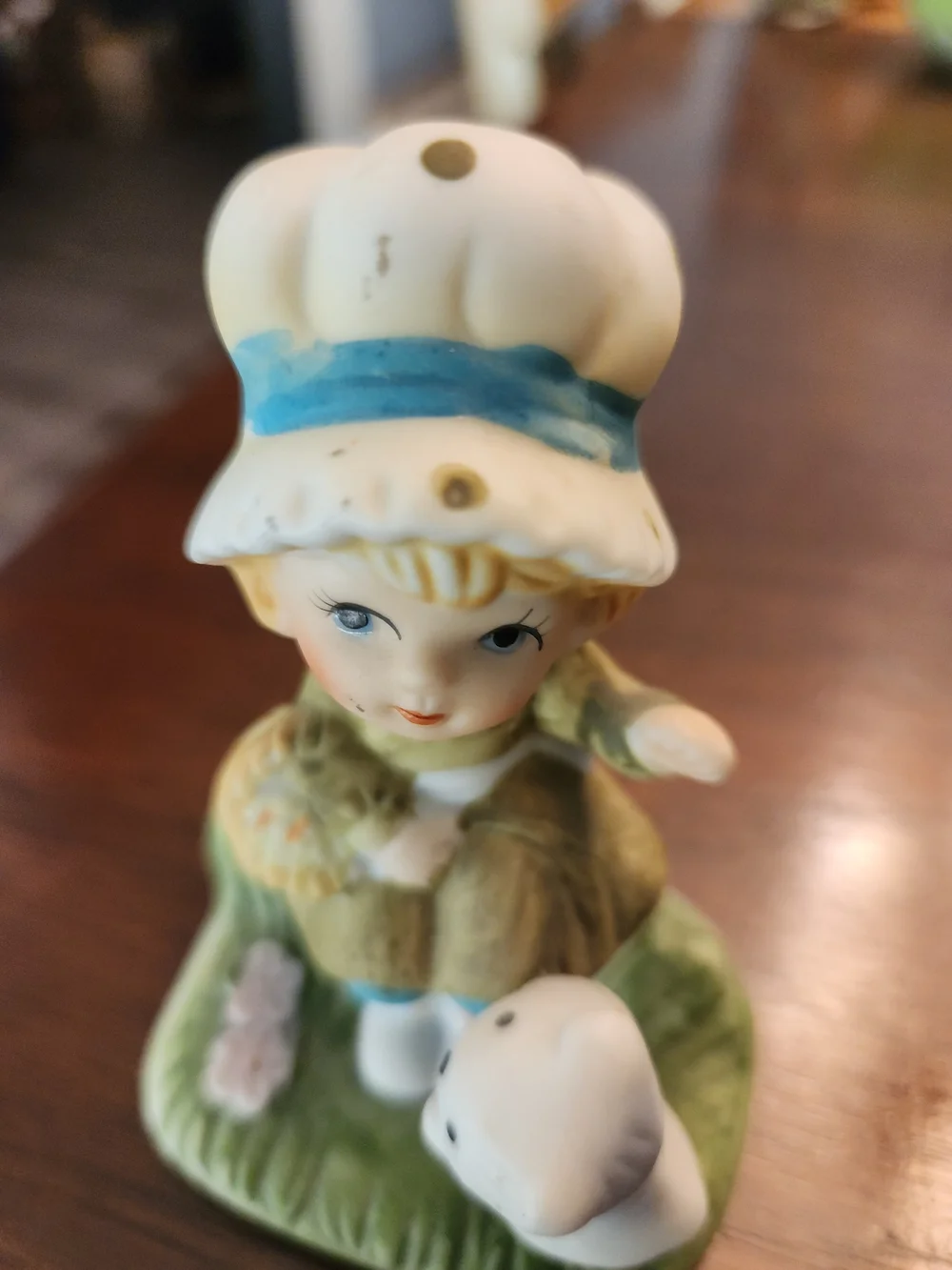 Homco Porcelain Girl Figurine in Green, Blue and White